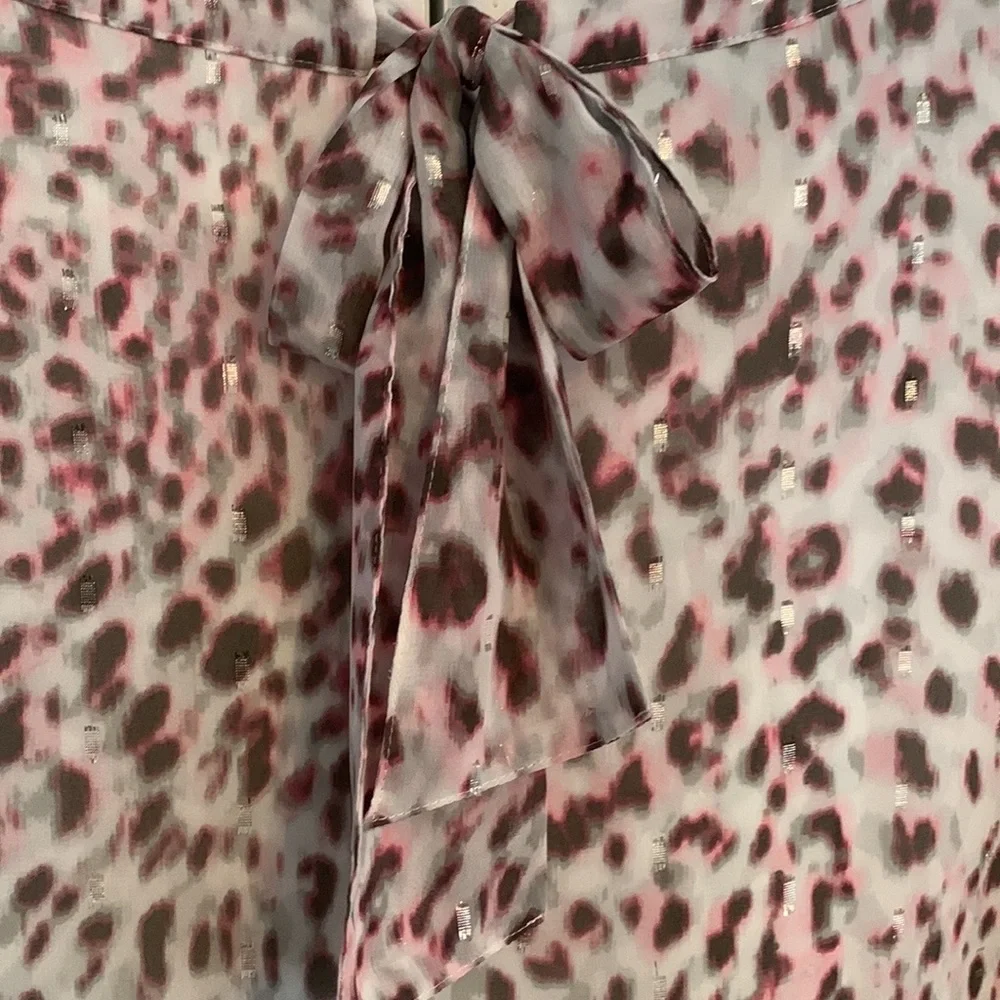 Women’s size M Talbots Holiday blouse - Picture 5 of 5